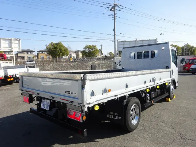 いすゞ エルフ 2RG-NPR88AR(2WD)の写真2