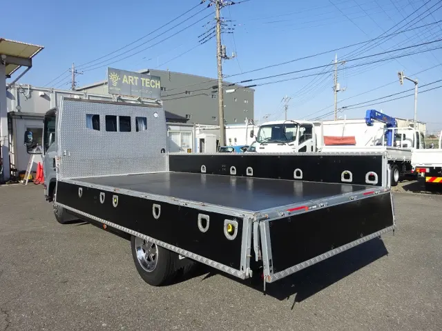 いすゞ エルフ 2RG-NPR88AR(2WD)の写真6