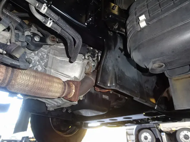 いすゞ エルフ 2RG-NPR88AR(2WD)の写真23