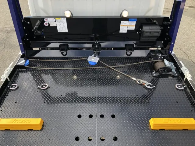 三菱 キャンター 2PG-FEB80(2WD)の写真15