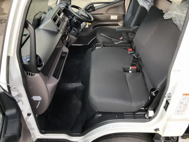 三菱 キャンター 2PG-FEB80(2WD)の写真36