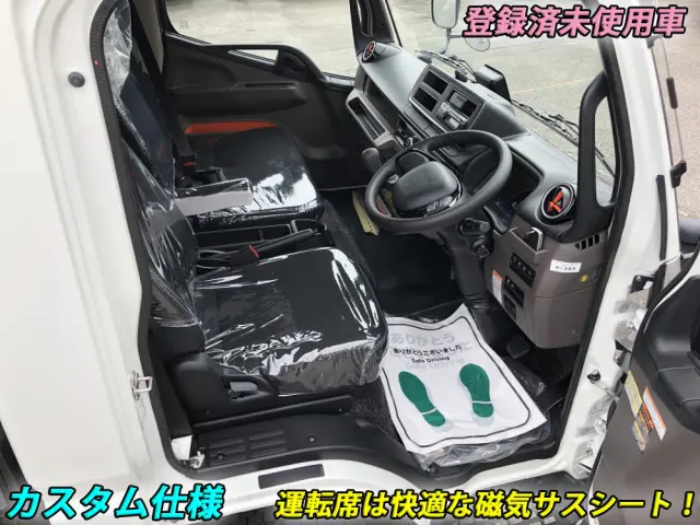 三菱 キャンター 2PG-FEB90(2WD)の写真4