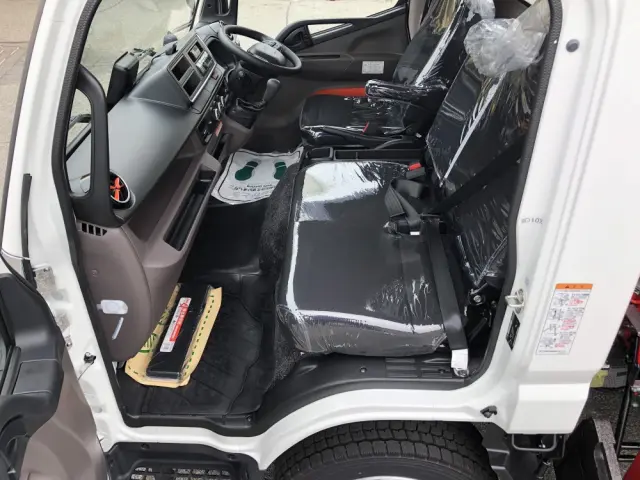 三菱 キャンター 2PG-FEB90(2WD)の写真37