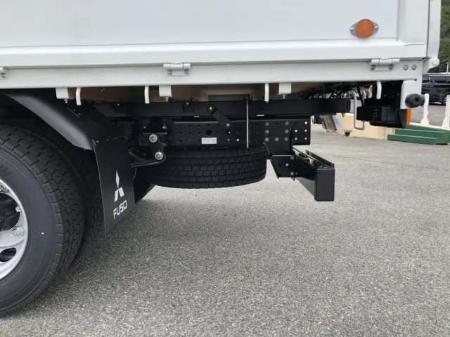 三菱 キャンター 2PG-FEB90(2WD)の写真32