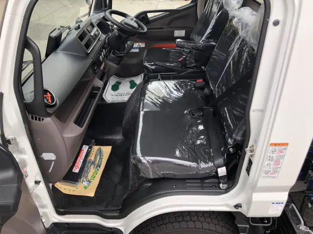 三菱 キャンター 2PG-FEB90(2WD)の写真36