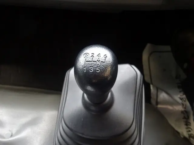 日野 デュトロ 2KG-XZU700X(2WD)の写真35