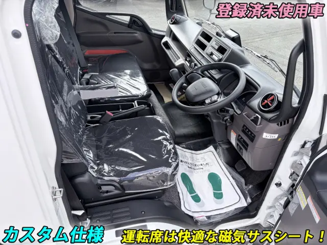 三菱 キャンター 2PG-FEB90(2WD)の写真4