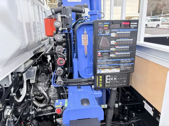 三菱 キャンター 2PG-FEB90(2WD)の写真17