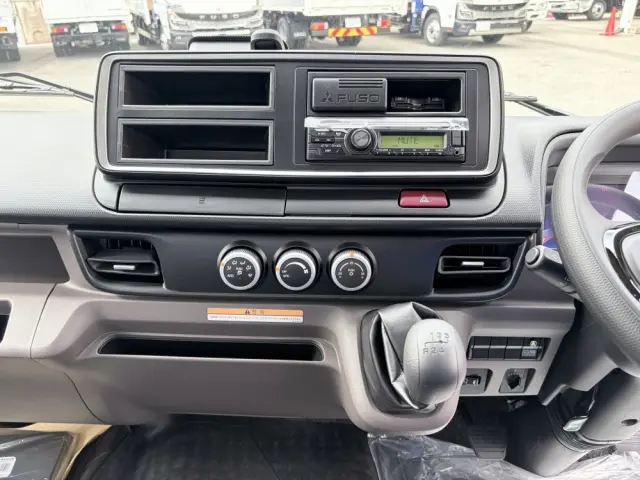 三菱 キャンター 2PG-FEB90(2WD)の写真41