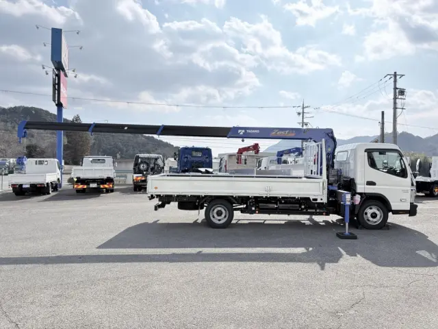 三菱 キャンター 2PG-FEB90(2WD)の写真7