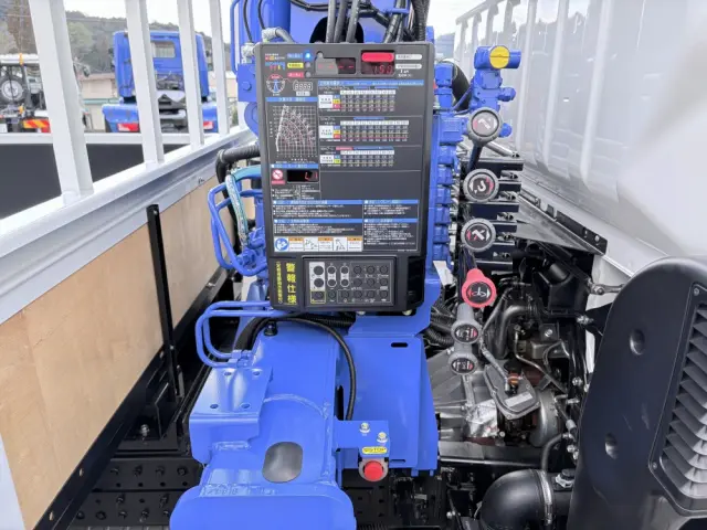 三菱 キャンター 2PG-FEB90(2WD)の写真17