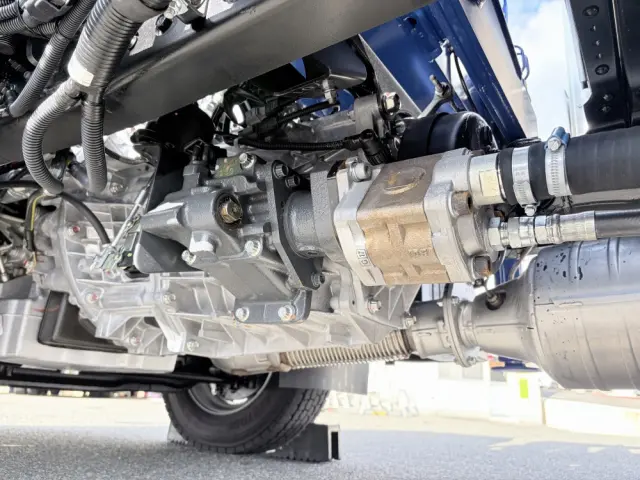 三菱 キャンター 2PG-FEB90(2WD)の写真36