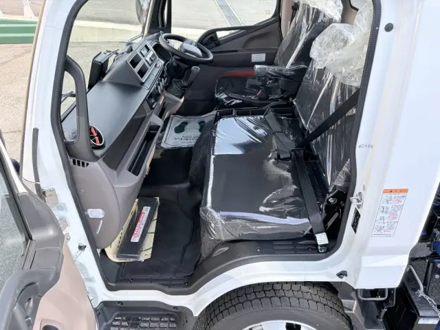 三菱 キャンター 2PG-FEB90(2WD)の写真38