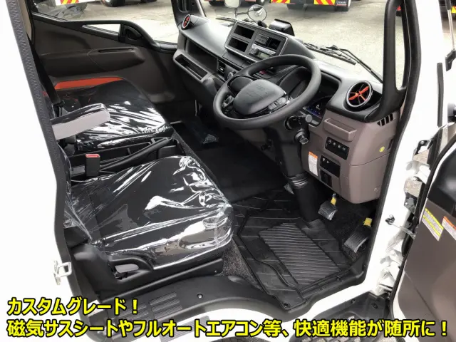 三菱 キャンター 2PG-FEB90(2WD)の写真4