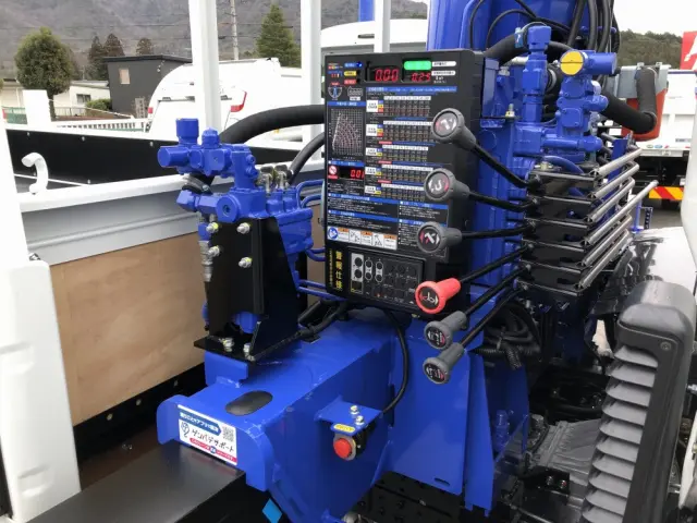 三菱 キャンター 2PG-FEB90(2WD)の写真18