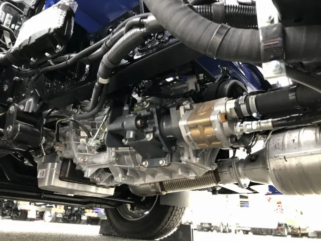 三菱 キャンター 2PG-FEB90(2WD)の写真32