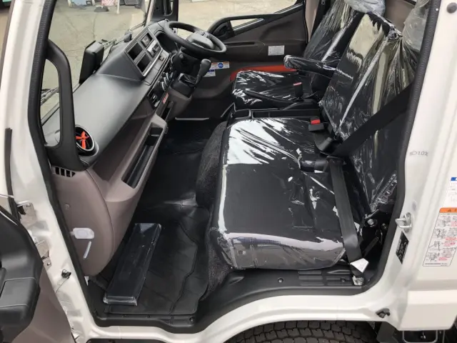 三菱 キャンター 2PG-FEB90(2WD)の写真35