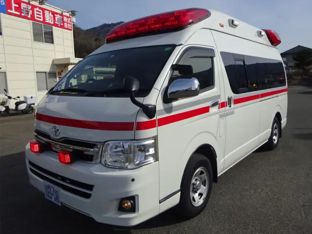 トヨタ ハイエース CBF-TRH226S(4WD)の写真1