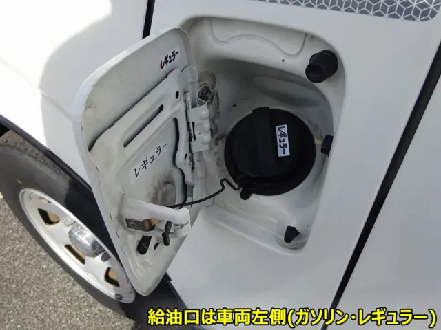 トヨタ ハイエース CBF-TRH226S(4WD)の写真28