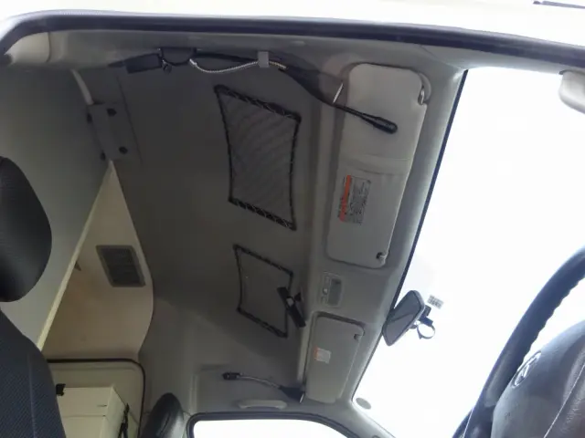 トヨタ ハイエース CBF-TRH226S(4WD)の写真43