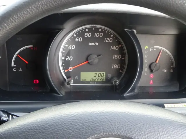 トヨタ ハイエース CBF-TRH226S(4WD)の写真49