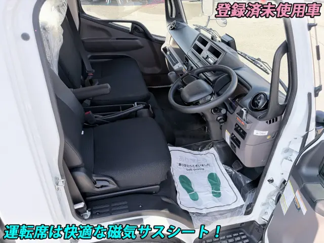 三菱 キャンター 2PG-FEB80(2WD)の写真4