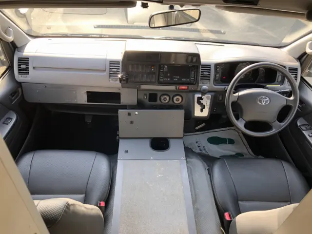 トヨタ ハイエース CBF-TRH226S(4WD)の写真40