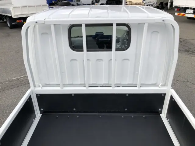 三菱 キャンター 2RG-FBA20(2WD)の写真11