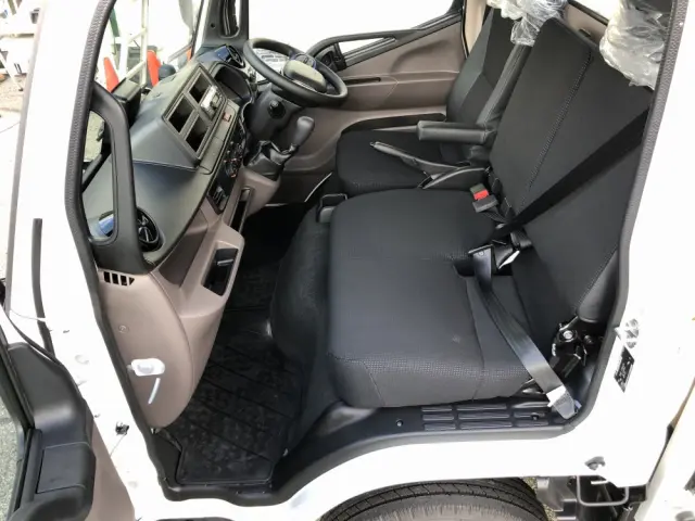 三菱 キャンター 2RG-FBA20(2WD)の写真35