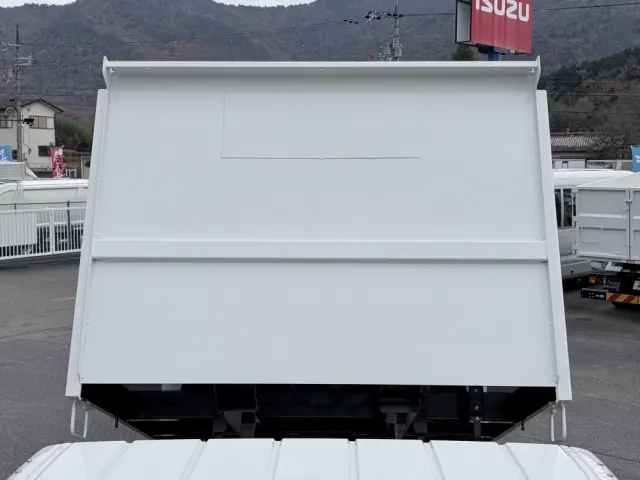 三菱 キャンター 2RG-FBA60(2WD)の写真18