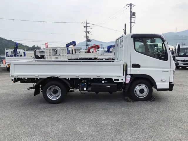 三菱 キャンター 2RG-FBA20(2WD)の写真15
