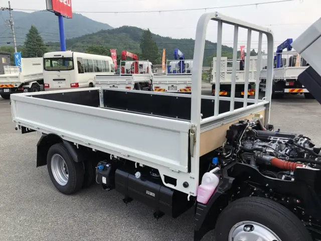 三菱 キャンター 2RG-FBA20(2WD)の写真19