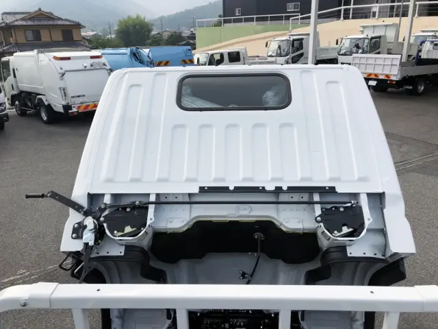 三菱 キャンター 2RG-FBA20(2WD)の写真30