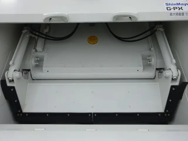 日野 レンジャー 2KG-FC2ABA(2WD)の写真14