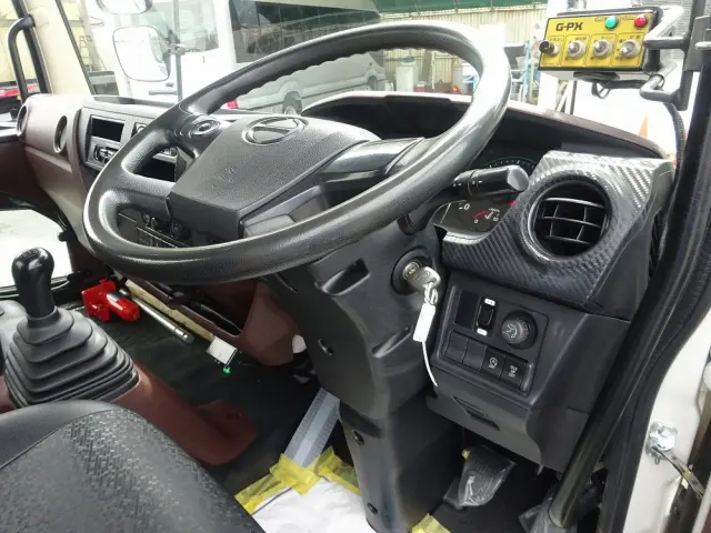 日野 レンジャー 2KG-FC2ABA(2WD)の写真39