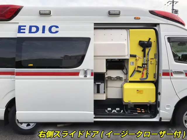 トヨタ ハイエース CBF-TRH226S(4WD)の写真14