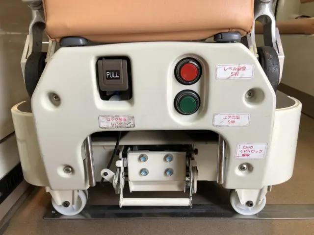 トヨタ ハイエース CBF-TRH226S(4WD)の写真25