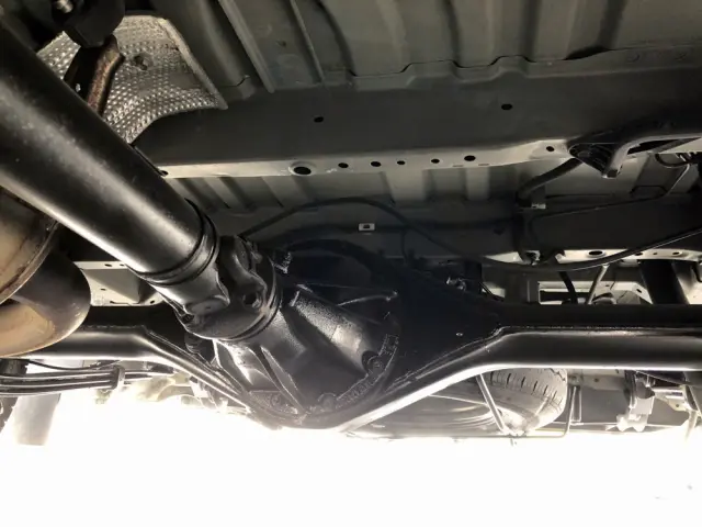 トヨタ ハイエース CBF-TRH226S(4WD)の写真35