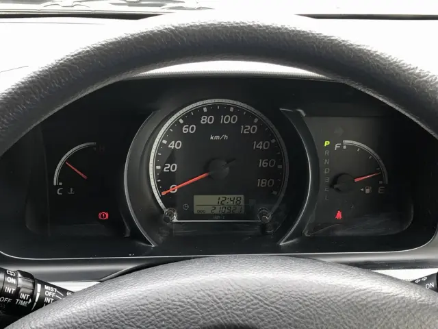 トヨタ ハイエース CBF-TRH226S(4WD)の写真49