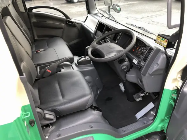 いすゞ エルフ TPG-NPR85YN(2WD)の写真4