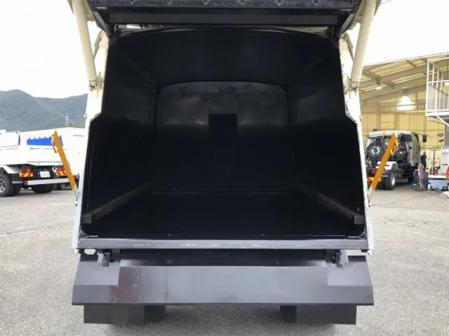 いすゞ エルフ TPG-NPR85YN(2WD)の写真8