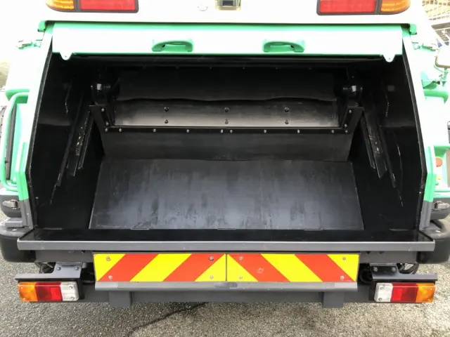 いすゞ エルフ TPG-NPR85YN(2WD)の写真12