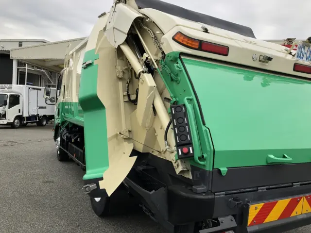 いすゞ エルフ TPG-NPR85YN(2WD)の写真24