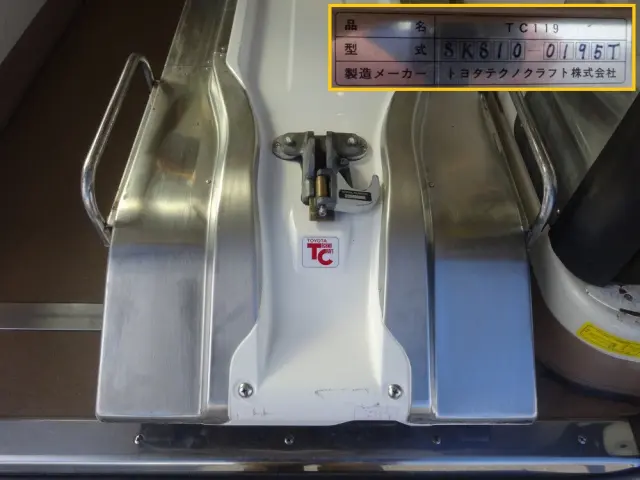 トヨタ ハイエース CBF-TRH226S(4WD)の写真20