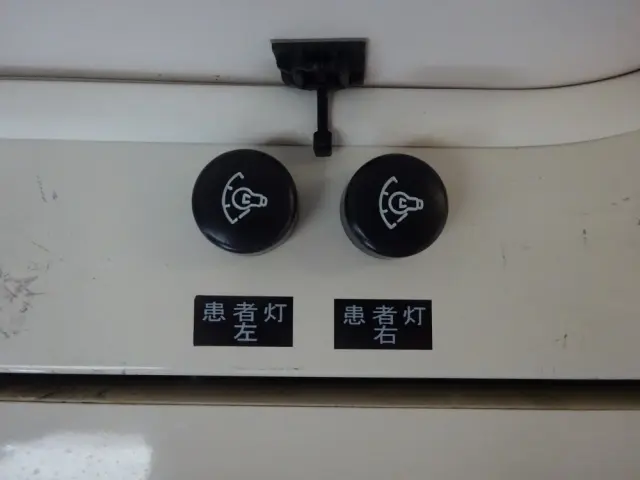 トヨタ ハイエース CBF-TRH226S(4WD)の写真24