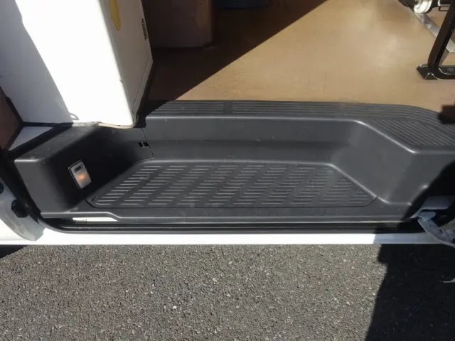 トヨタ ハイエース CBF-TRH226S(4WD)の写真25