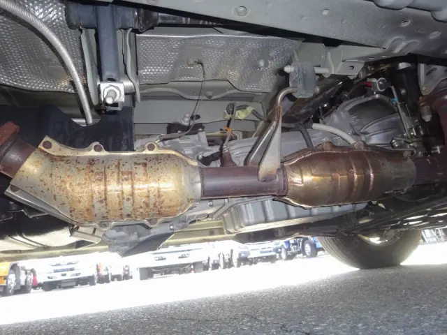 トヨタ ハイエース CBF-TRH226S(4WD)の写真35