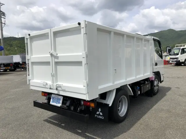 三菱 キャンター 2RG-FBA60(2WD)の写真2