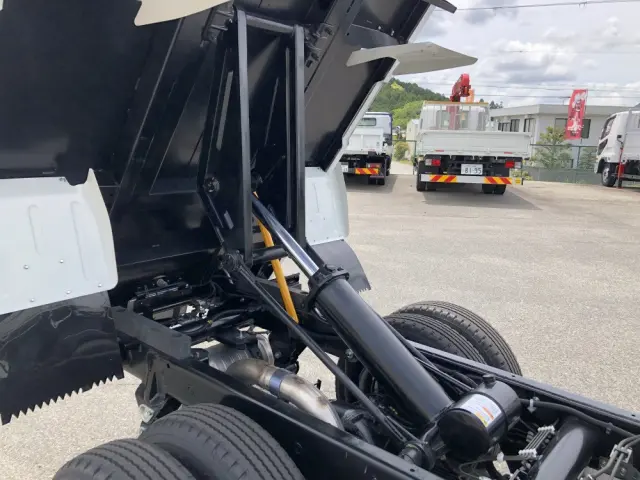 三菱 キャンター 2RG-FBA60(2WD)の写真21
