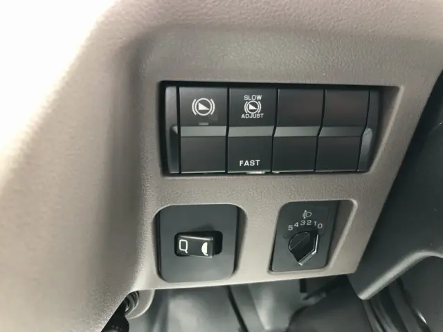 三菱 キャンター 2RG-FBA60(2WD)の写真38